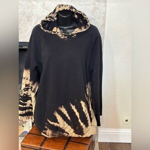 Black and Tan Women's Tie-Dye Hoodie